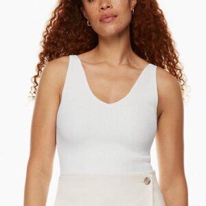 NWT Aritzia Babaton Sculpt Knit V-Neck Tank